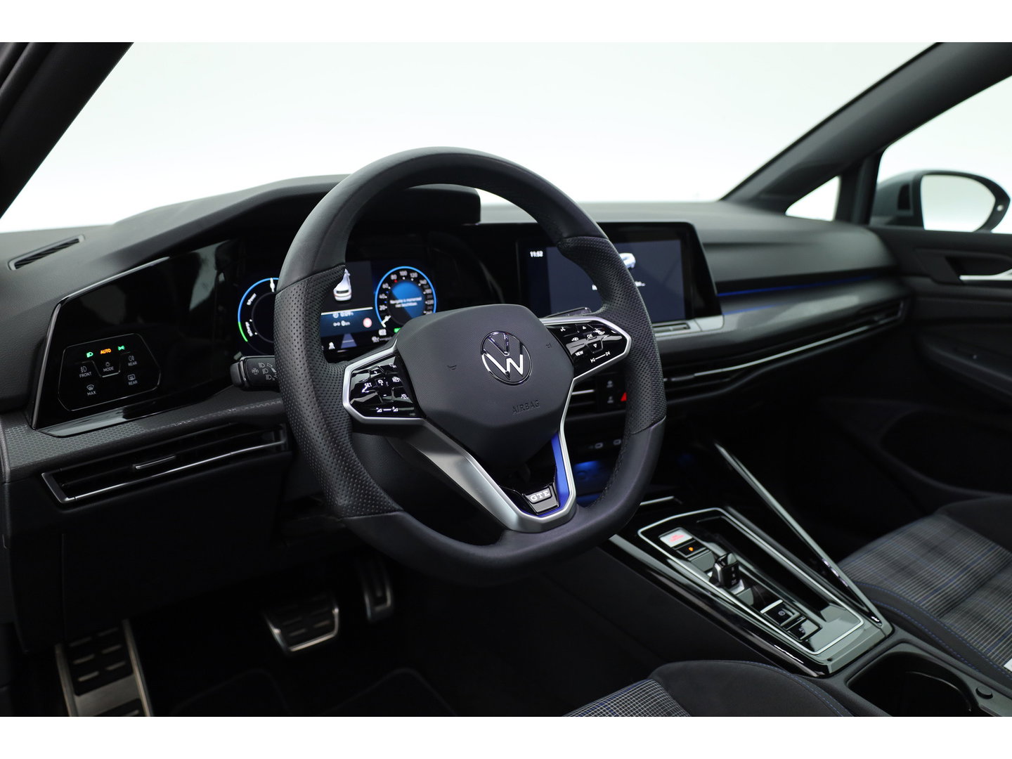 Volkswagen Golf 1.4 eHybrid GTE | SOH 95,5% | Pano | CarPlay | IQ. Light | Adapt. Cruise | Camera | Navi | 18"