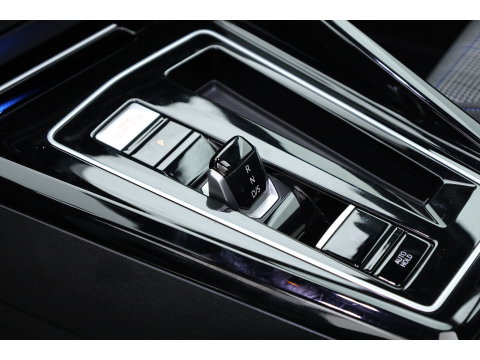 Volkswagen Golf 1.4 eHybrid GTE | SOH 95,5% | Pano | CarPlay | IQ. Light | Adapt. Cruise | Camera | Navi | 18"
