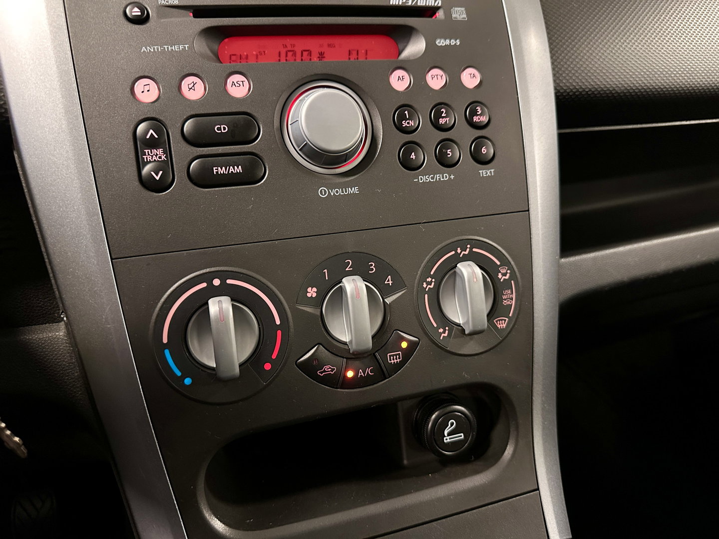 Suzuki Splash 1.2 Exclusive | Trekhaak | Airconditioning | Radio CD-Speler | Centrale Deurvergrendeling | Isofix | Elektrische Ramen