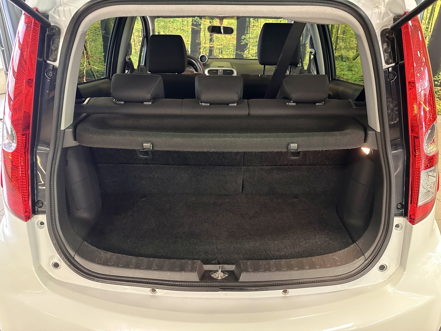Suzuki Splash 1.2 Exclusive | Trekhaak | Airconditioning | Radio CD-Speler | Centrale Deurvergrendeling | Isofix | Elektrische Ramen