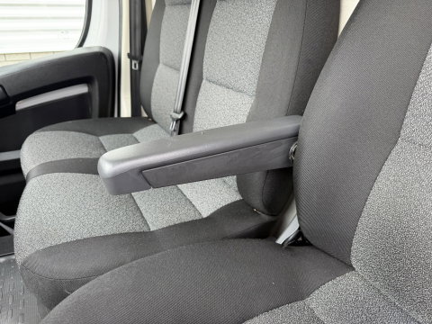 Fiat Ducato 30 2.3 MultiJet L2H2 / vaste prijs rijklaar € 14.950 ex btw / lease vanaf € 252 / lichtmetalen velgen / cruise en climate control / trekhaak / camera / euro 6 / navi