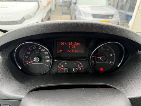 Fiat Ducato 30 2.3 MultiJet L2H2 / vaste prijs rijklaar € 14.950 ex btw / lease vanaf € 252 / lichtmetalen velgen / cruise en climate control / trekhaak / camera / euro 6 / navi