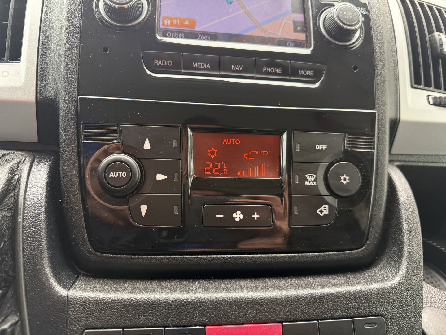 Fiat Ducato 30 2.3 MultiJet L2H2 / vaste prijs rijklaar € 14.950 ex btw / lease vanaf € 252 / lichtmetalen velgen / cruise en climate control / trekhaak / camera / euro 6 / navi