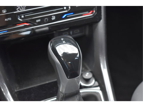 Volkswagen T-Cross 1.0 TSI Style | Trekhaak | Carplay | Nav | DAB | Adapt.Cruise Control | Full LED | Zeer netjes