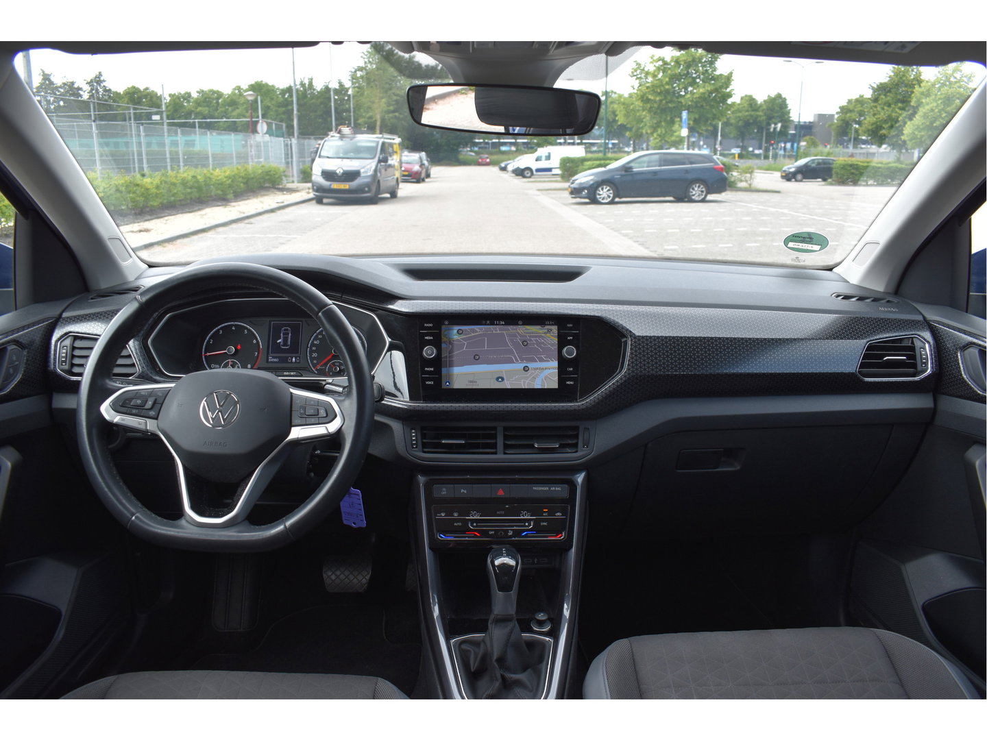 Volkswagen T-Cross 1.0 TSI Style | Trekhaak | Carplay | Nav | DAB | Adapt.Cruise Control | Full LED | Zeer netjes