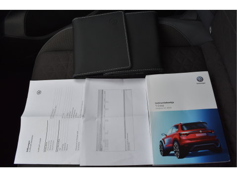 Volkswagen T-Cross 1.0 TSI Style | Trekhaak | Carplay | Nav | DAB | Adapt.Cruise Control | Full LED | Zeer netjes