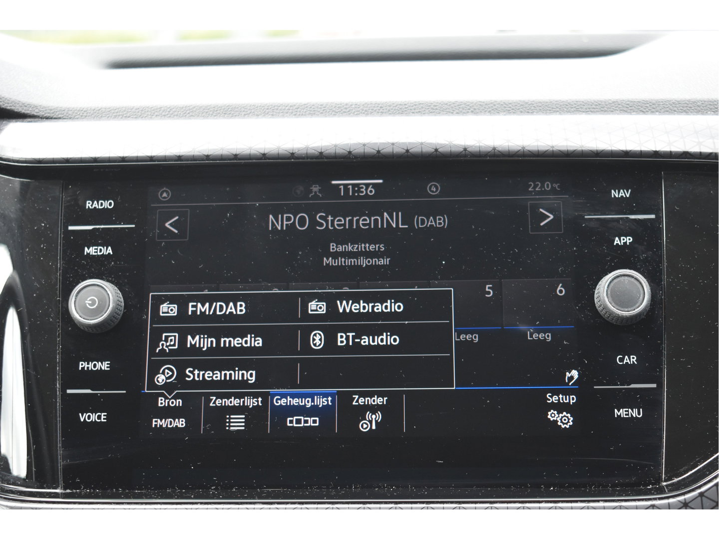 Volkswagen T-Cross 1.0 TSI Style | Trekhaak | Carplay | Nav | DAB | Adapt.Cruise Control | Full LED | Zeer netjes