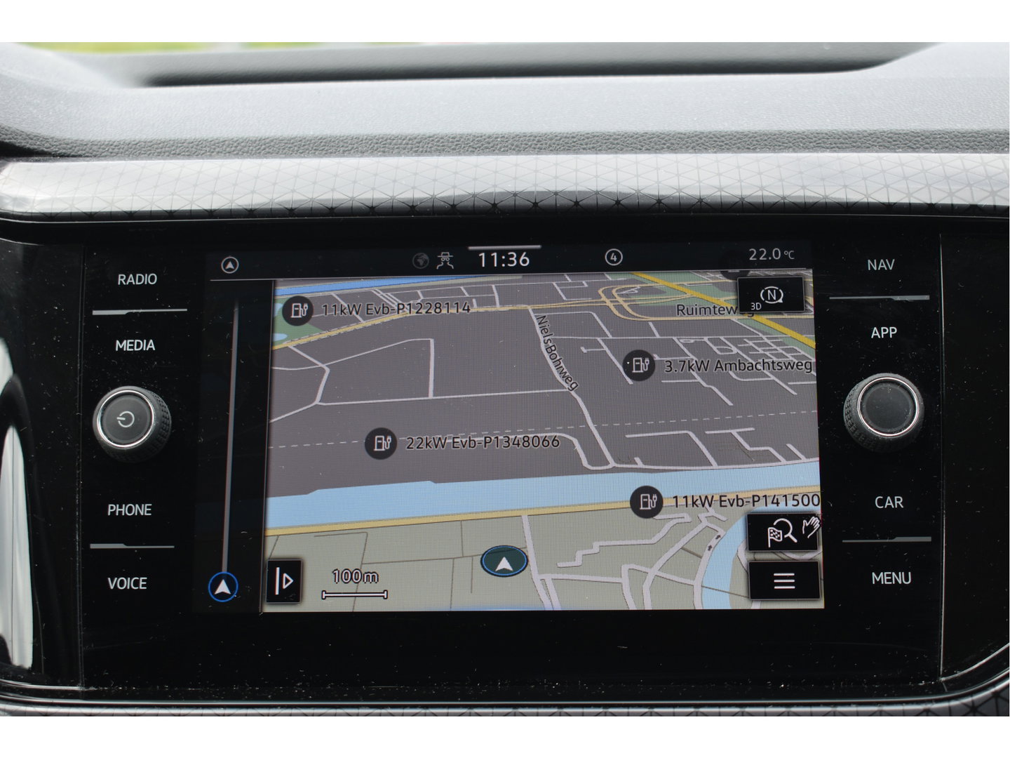 Volkswagen T-Cross 1.0 TSI Style | Trekhaak | Carplay | Nav | DAB | Adapt.Cruise Control | Full LED | Zeer netjes