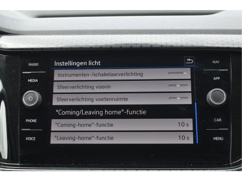 Volkswagen T-Cross 1.0 TSI Style | Trekhaak | Carplay | Nav | DAB | Adapt.Cruise Control | Full LED | Zeer netjes