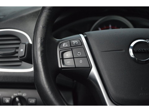 Volvo V40 Cross Country T3 Geartronic | Camera | Trekhaak 1500 kg | Standkachel | Volvo On Call | Stoelverwarming |