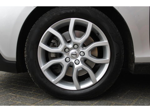 Volvo V40 Cross Country T3 Geartronic | Camera | Trekhaak 1500 kg | Standkachel | Volvo On Call | Stoelverwarming |