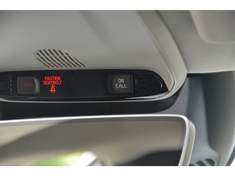 Volvo V40 Cross Country T3 Geartronic | Camera | Trekhaak 1500 kg | Standkachel | Volvo On Call | Stoelverwarming |
