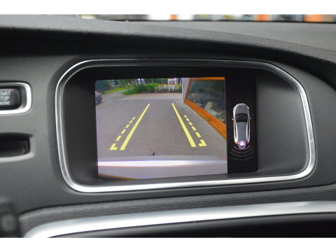 Volvo V40 Cross Country T3 Geartronic | Camera | Trekhaak 1500 kg | Standkachel | Volvo On Call | Stoelverwarming |