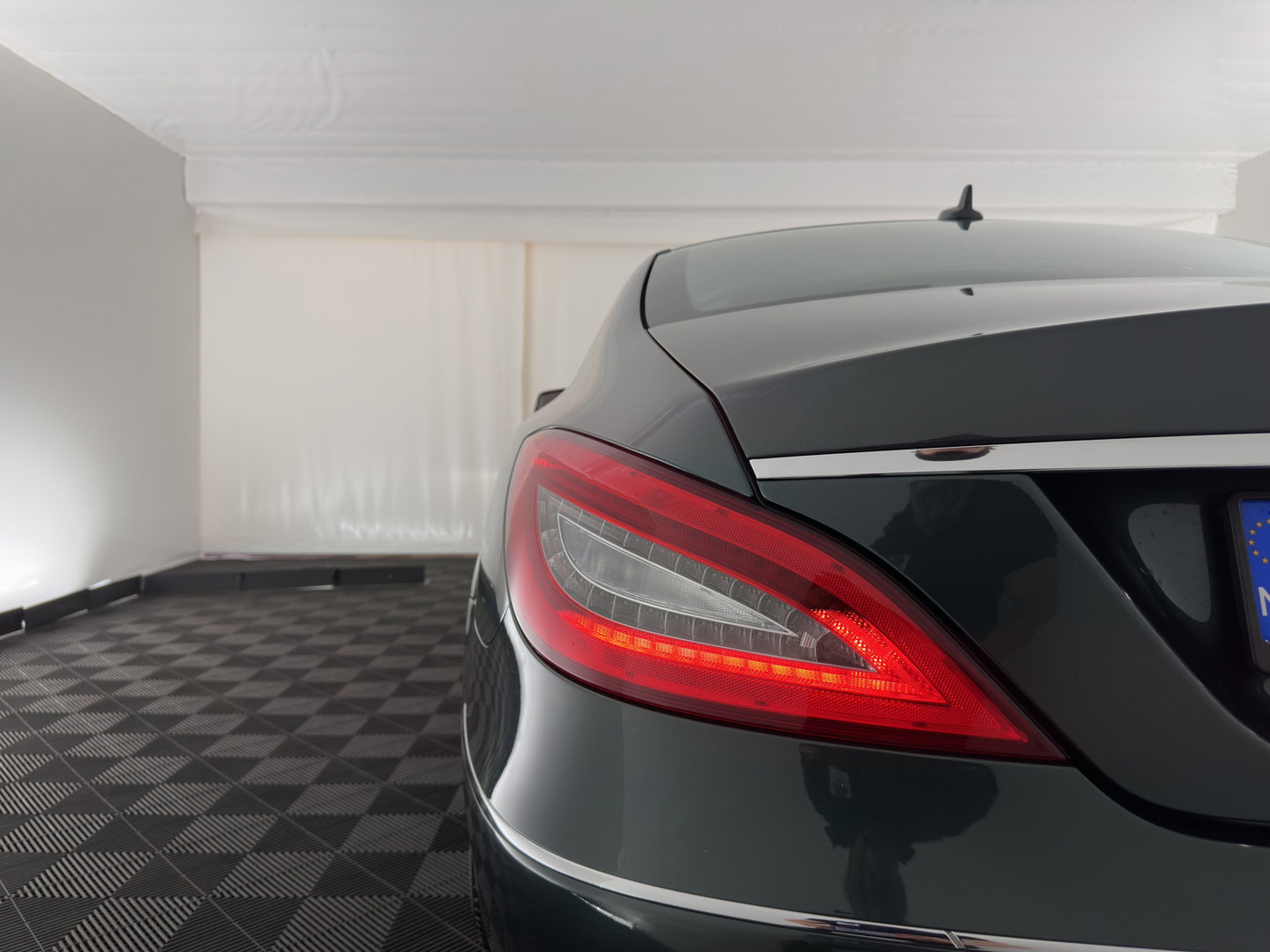 Mercedes-Benz CLS-Klasse 250 CDI Aut. *LEATHER | XENON | NAVI-FULLMAP | COMFORTSEATS | ECC | PDC | CRUISE | SHIFTPADDLES | WOODEN-INLAY | 17''ALU*