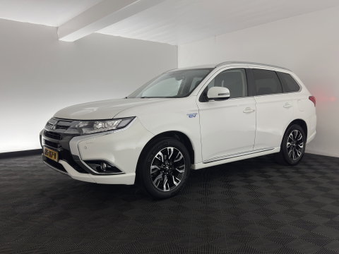 Mitsubishi Outlander 2.0 PHEV Executive Edition AWD (Plug-In) (INCL-BTW)  Aut. *LEATHER-MICROFIBRE | NAVI-FULLMAP | KEYLESS | HEATED-COMFORTSEATS | ECC | SHIFTPADDLES | PDC | CRUISE | PRIVACY-GLASS | TOWBAR | 18''ALU*