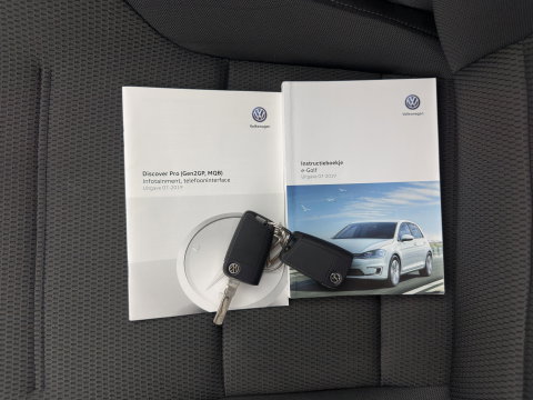 Volkswagen e-Golf e-Golf * FULL-LED | NAVI-FULLMAP | KEYLESS | AMBIENT-LIGHT | ECC |  PDC | 16''ALU*