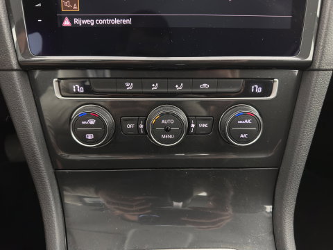 Volkswagen e-Golf e-Golf * FULL-LED | NAVI-FULLMAP | KEYLESS | AMBIENT-LIGHT | ECC |  PDC | 16''ALU*