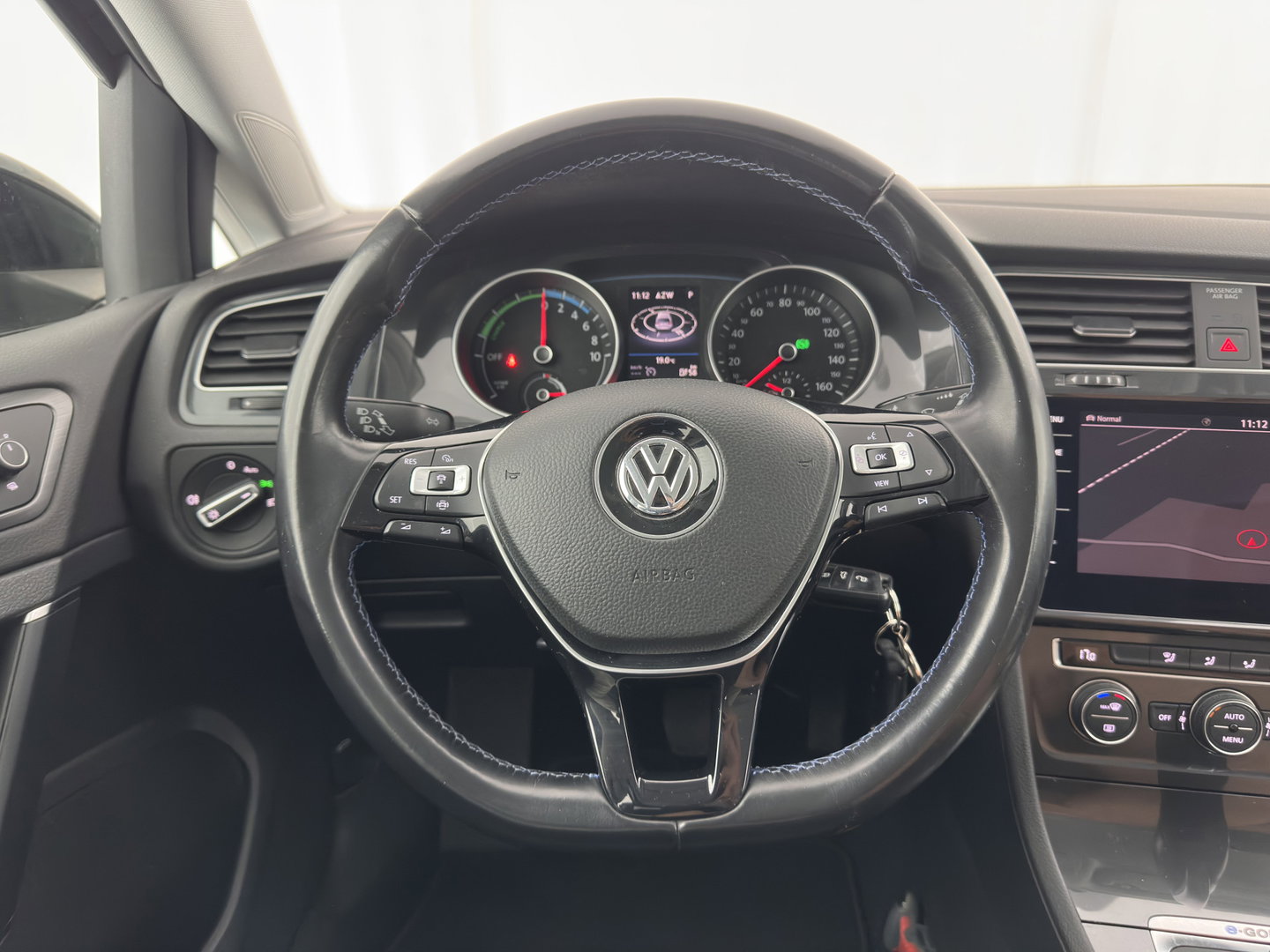 Volkswagen e-Golf e-Golf * FULL-LED | NAVI-FULLMAP | KEYLESS | AMBIENT-LIGHT | ECC |  PDC | 16''ALU*