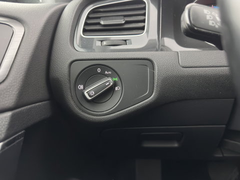 Volkswagen e-Golf e-Golf * FULL-LED | NAVI-FULLMAP | KEYLESS | AMBIENT-LIGHT | ECC |  PDC | 16''ALU*