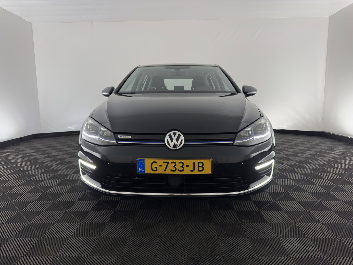 Volkswagen e-Golf e-Golf * FULL-LED | NAVI-FULLMAP | KEYLESS | AMBIENT-LIGHT | ECC |  PDC | 16''ALU*