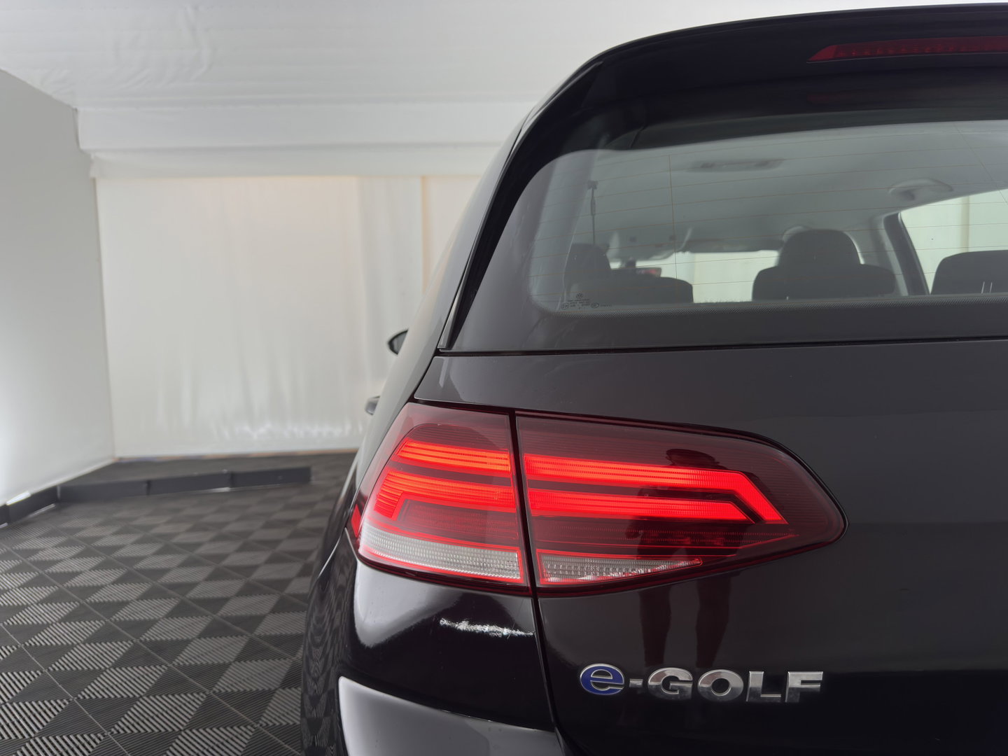 Volkswagen e-Golf e-Golf * FULL-LED | NAVI-FULLMAP | KEYLESS | AMBIENT-LIGHT | ECC |  PDC | 16''ALU*
