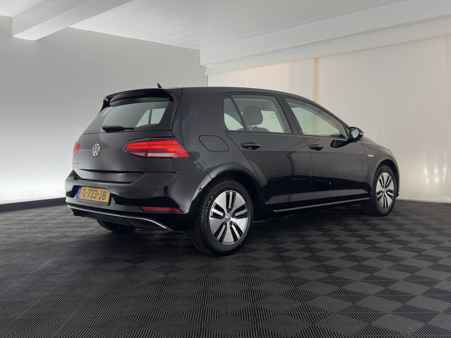 Volkswagen e-Golf e-Golf * FULL-LED | NAVI-FULLMAP | KEYLESS | AMBIENT-LIGHT | ECC |  PDC | 16''ALU*