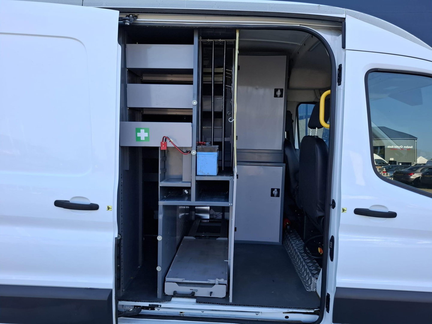 Ford Transit 350 2.0 TDCI L2H3 Trend AIRCO / CRUISE CONTROLE / L2H2 / KASTEN INRICHTING / EURO 6