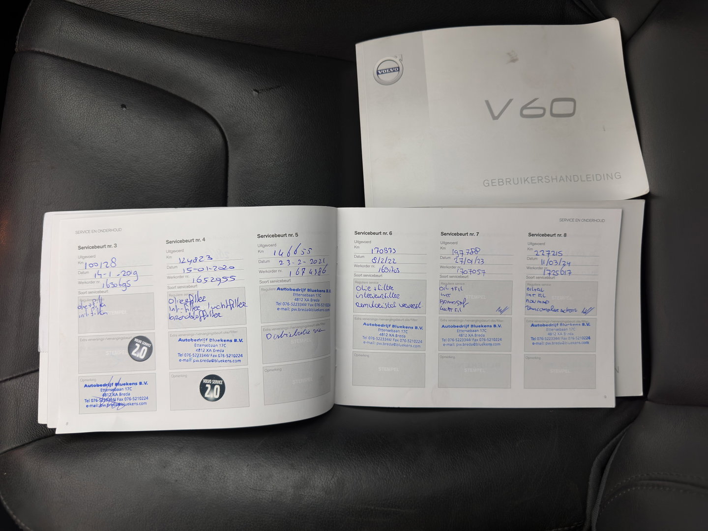 Volvo V60 Cross Country 2.0 D3 Momentum Business *LEATHER | XENON | NAVI-FULLMAP | CAMERA | TOWBAR | 178''ALU*