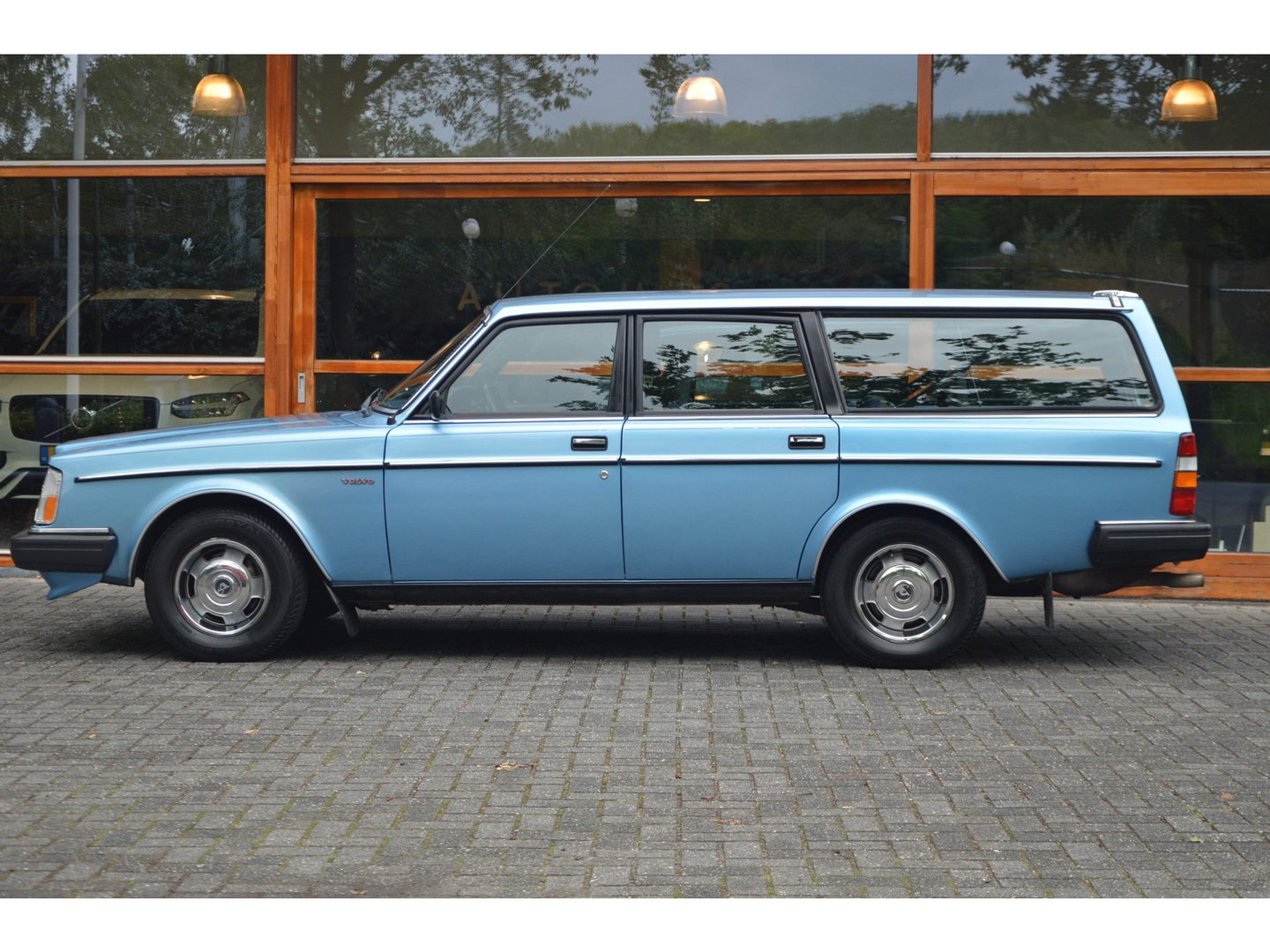 Volvo 240 2.3 GL | Automaat | Volledige Historie | Airco | 245 | Oldtimer | Digitale ontsteking