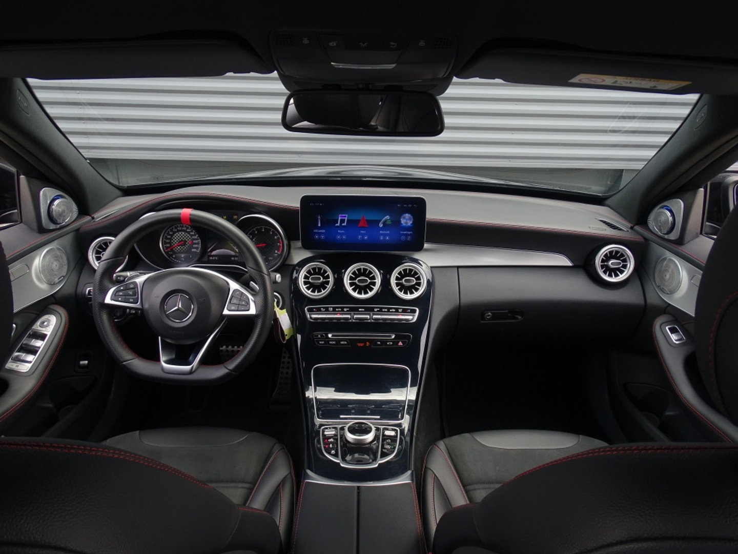 Mercedes-Benz C-Klasse Estate 450 367PK V6 AMG 4-MATIC / Burmester / Distronic / LED