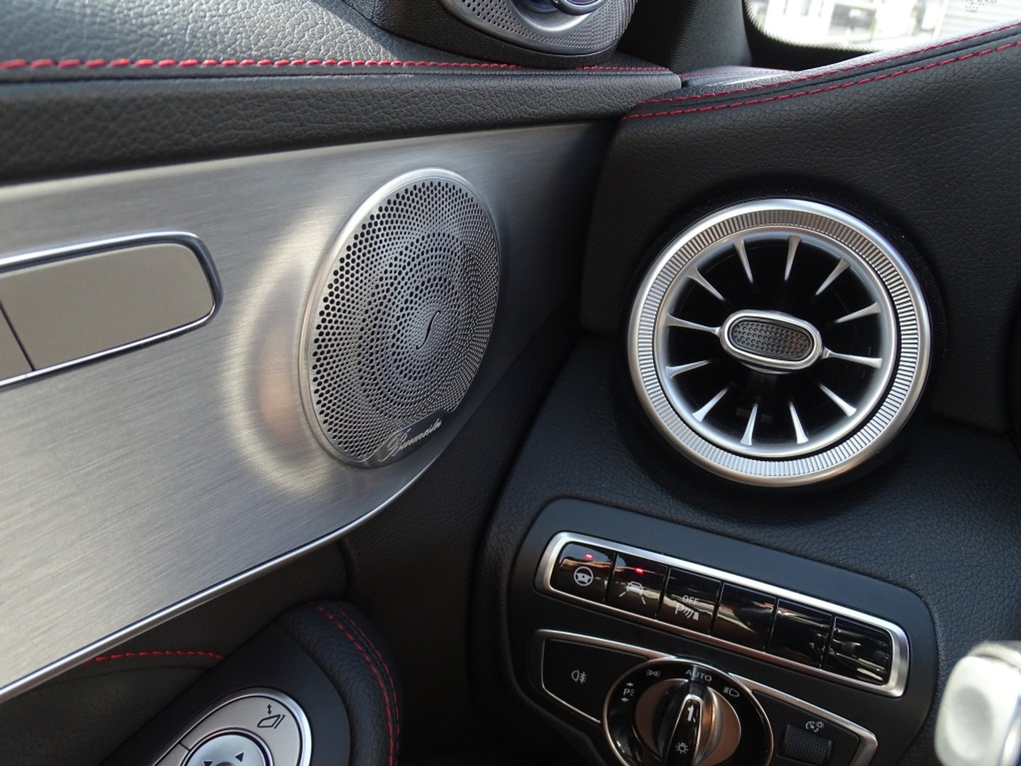 Mercedes-Benz C-Klasse Estate 450 367PK V6 AMG 4-MATIC / Burmester / Distronic / LED
