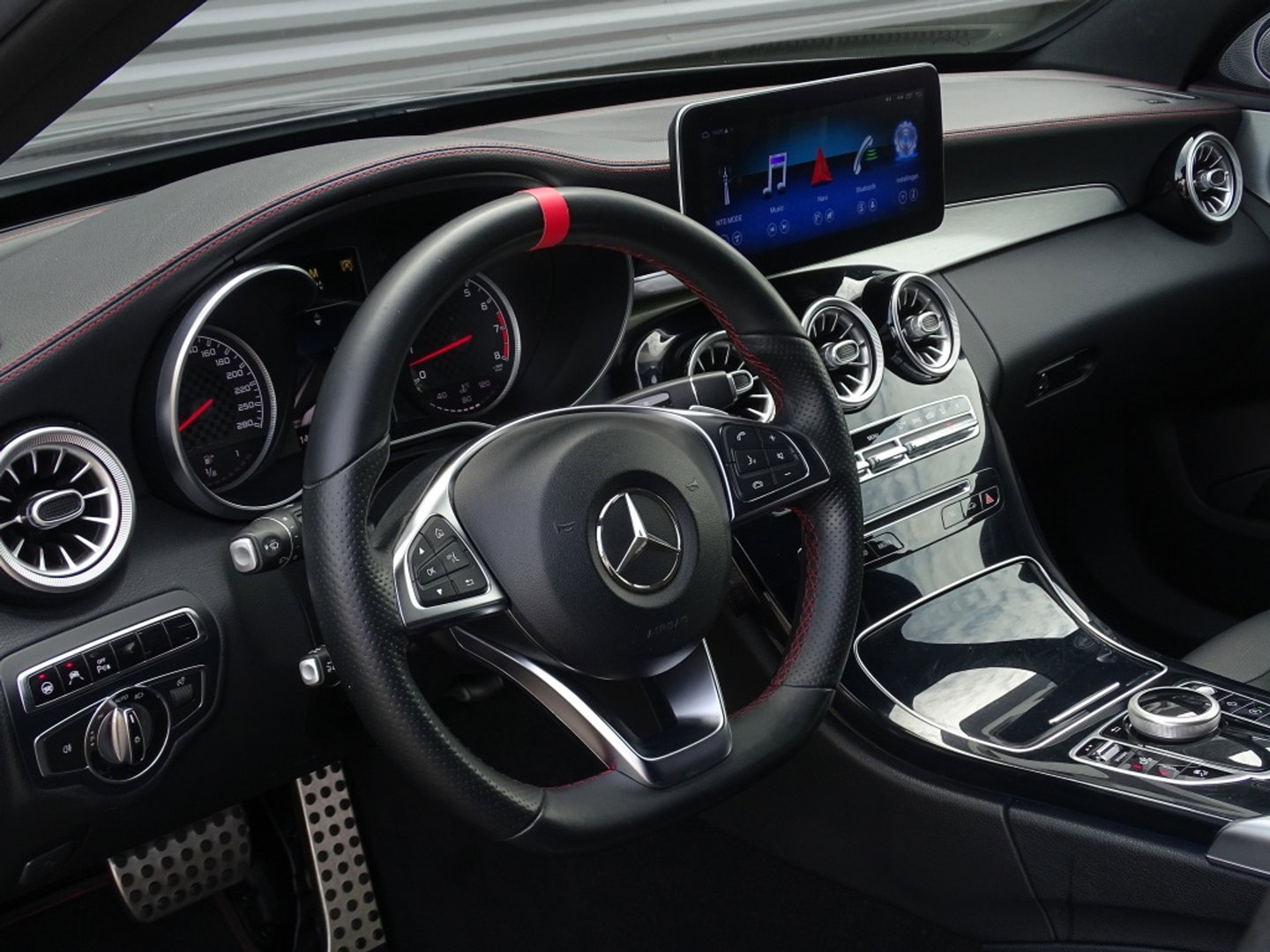 Mercedes-Benz C-Klasse Estate 450 367PK V6 AMG 4-MATIC / Burmester / Distronic / LED