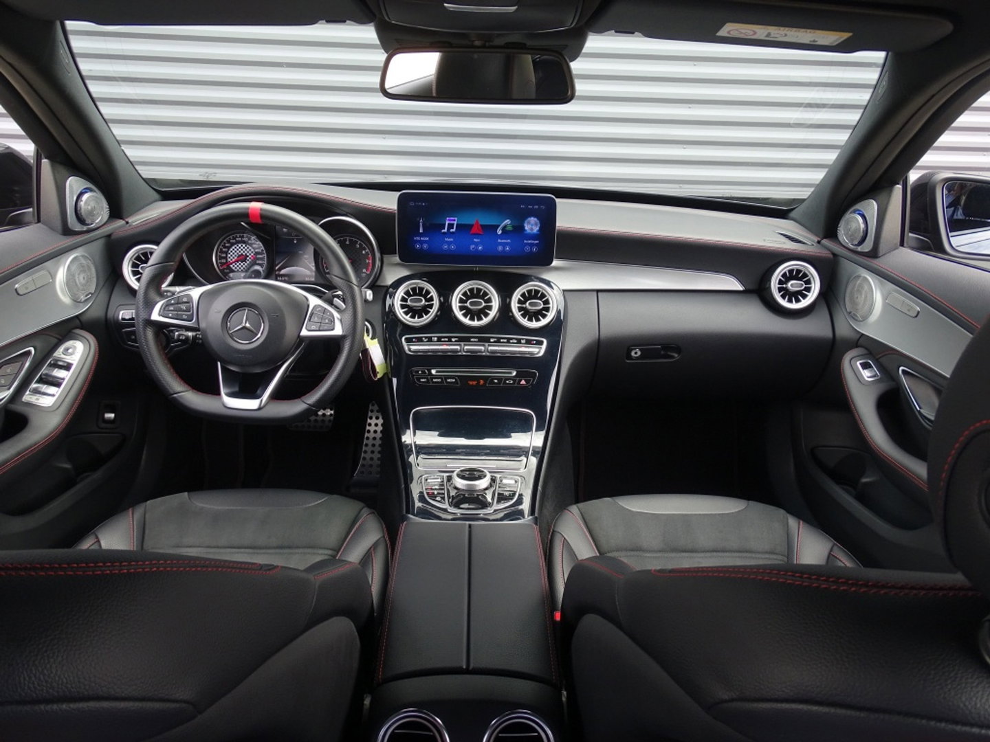Mercedes-Benz C-Klasse Estate 450 367PK V6 AMG 4-MATIC / Burmester / Distronic / LED