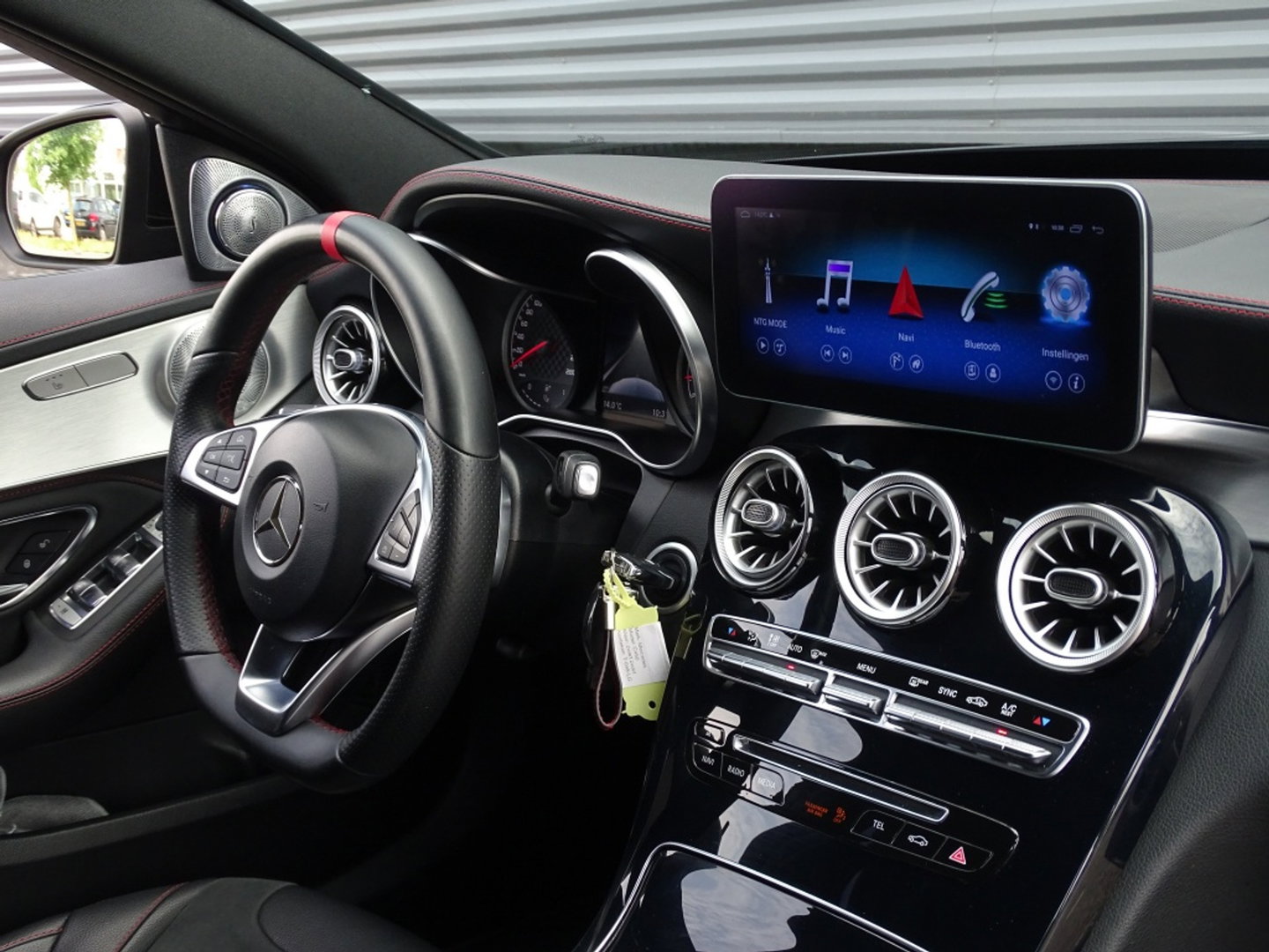 Mercedes-Benz C-Klasse Estate 450 367PK V6 AMG 4-MATIC / Burmester / Distronic / LED