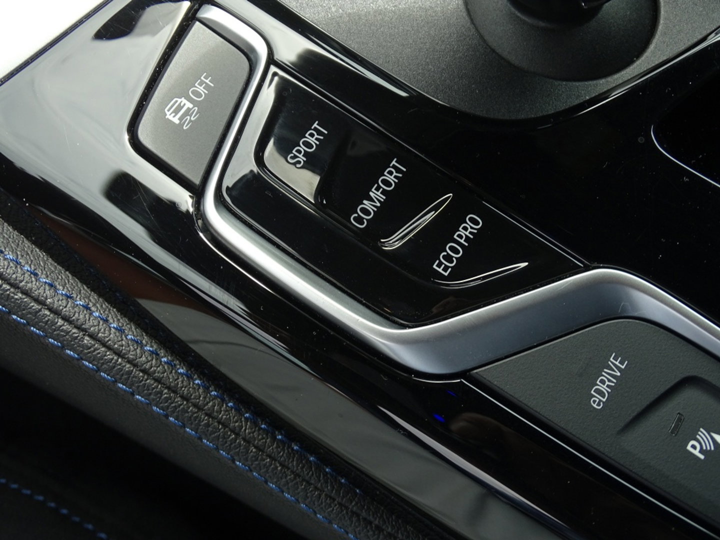 BMW 5 Serie 530e xD 292PK iPerf / H. Exe / M Individual / LED