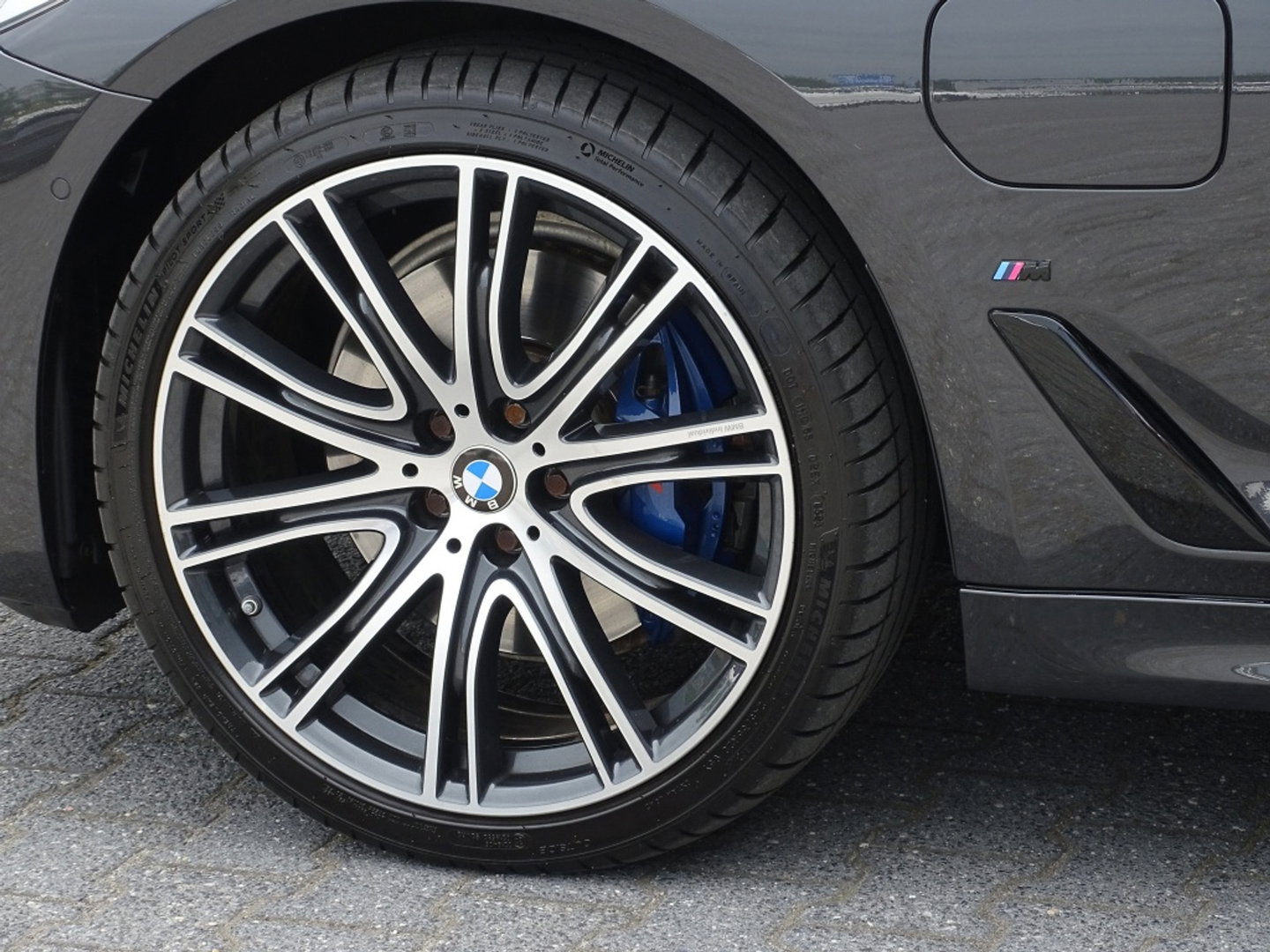 BMW 5 Serie 530e xD 292PK iPerf / H. Exe / M Individual / LED