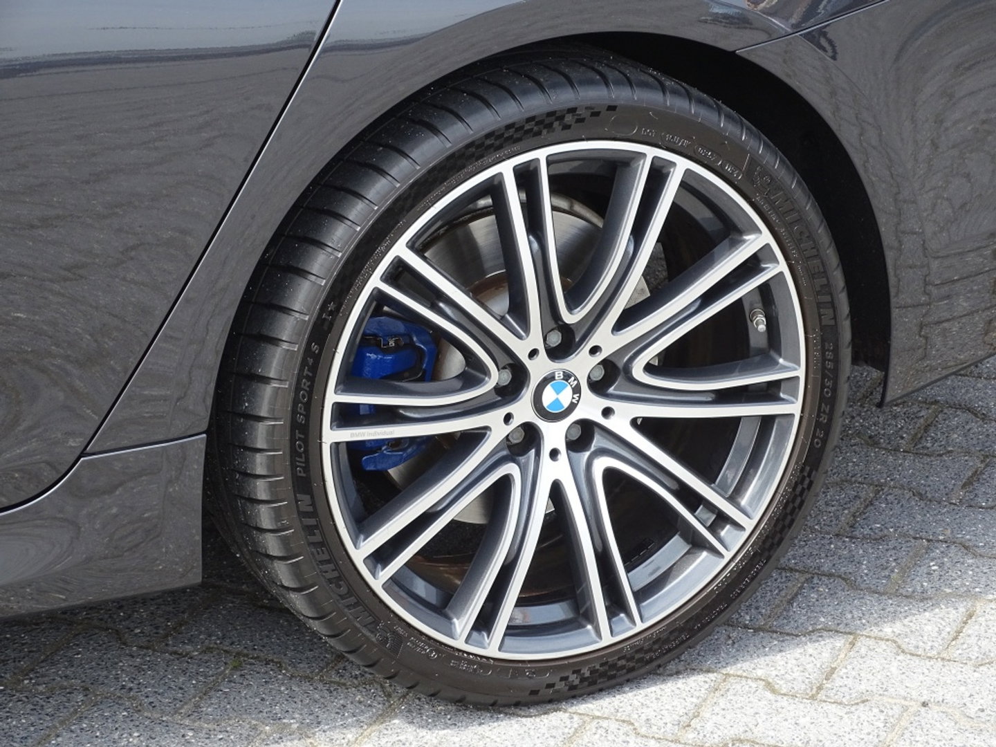 BMW 5 Serie 530e xD 292PK iPerf / H. Exe / M Individual / LED
