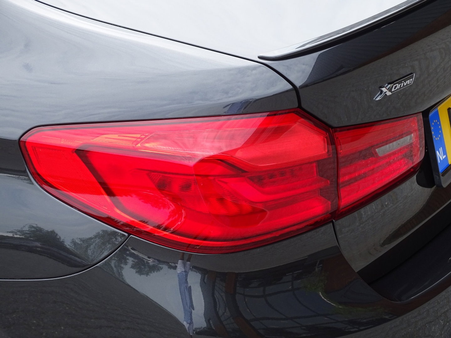 BMW 5 Serie 530e xD 292PK iPerf / H. Exe / M Individual / LED