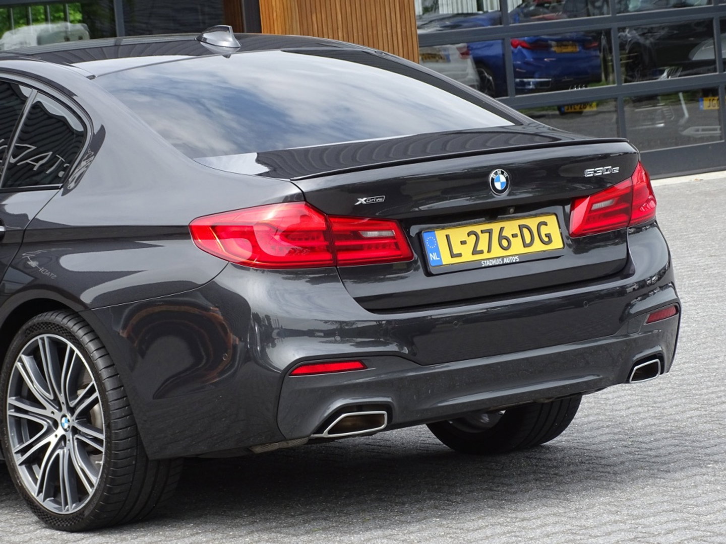 BMW 5 Serie 530e xD 292PK iPerf / H. Exe / M Individual / LED