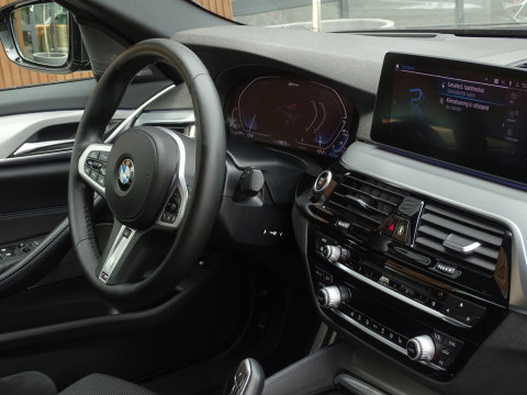 BMW 5 Serie 530e xD 292PK iPerf / H. Exe / M Individual / LED