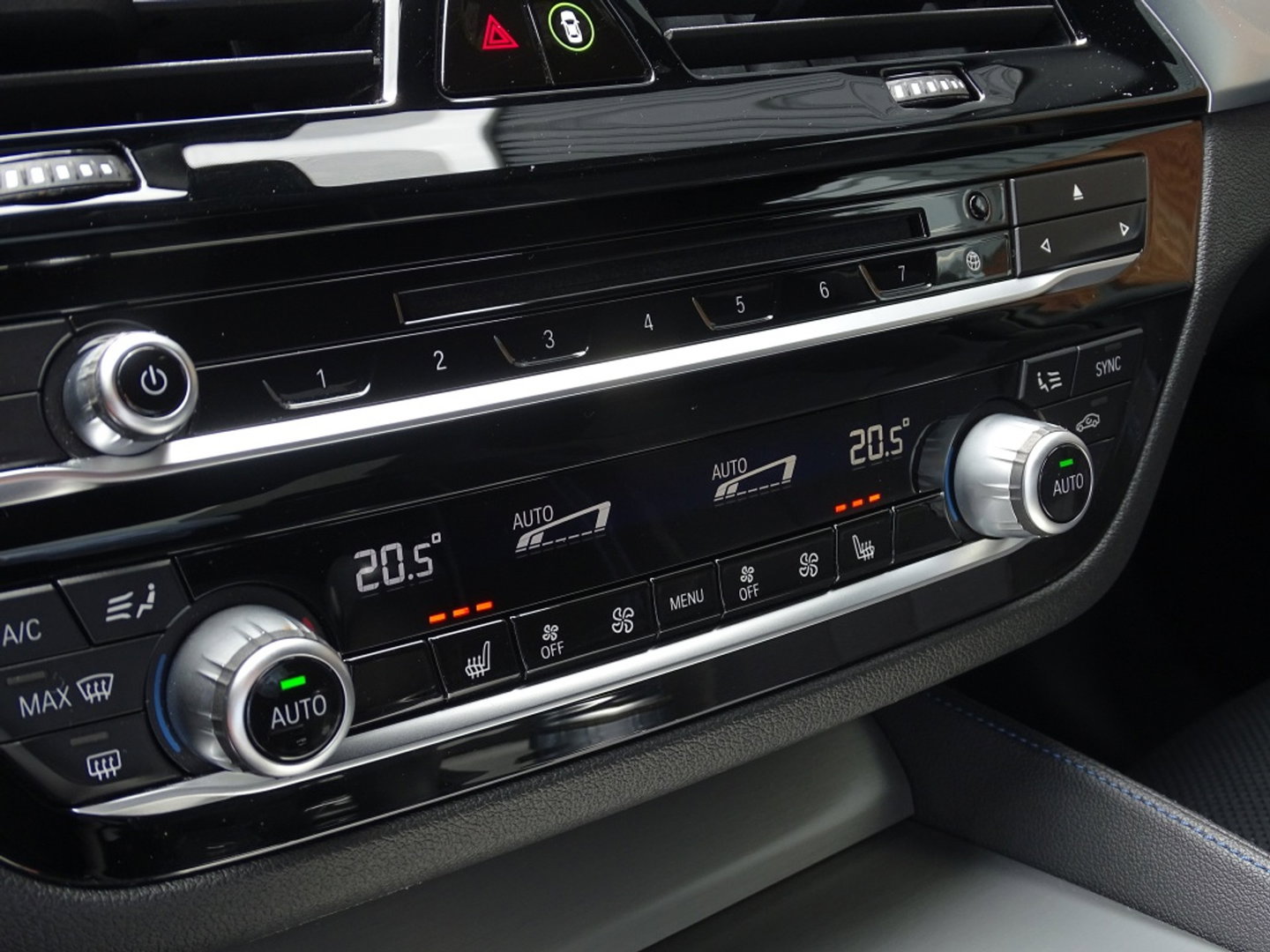 BMW 5 Serie 530e xD 292PK iPerf / H. Exe / M Individual / LED