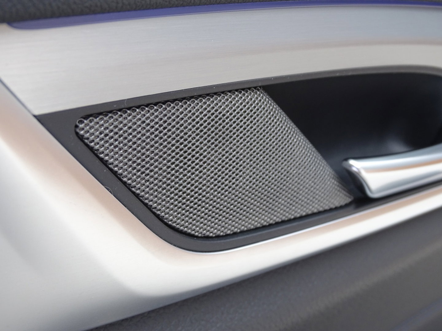 BMW 5 Serie 530e xD 292PK iPerf / H. Exe / M Individual / LED