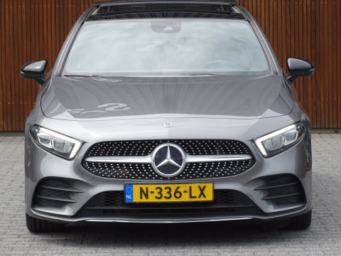 Mercedes-Benz A-Klasse 200 163PK automaat / Premium / AMG pakket / LED