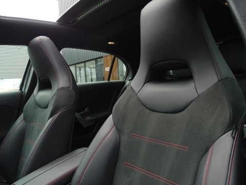 Mercedes-Benz A-Klasse 200 163PK automaat / Premium / AMG pakket / LED