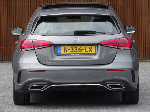 Mercedes-Benz A-Klasse 200 163PK automaat / Premium / AMG pakket / LED