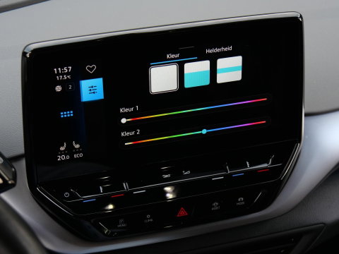 Volkswagen ID.4 77kWh 1ST/ CAMERA/ TREKHAAK/ 20INCH VELGEN/ LUXE INTERIEUR