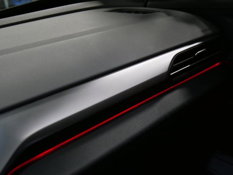 Volkswagen ID.4 77kWh 1ST/ CAMERA/ TREKHAAK/ 20INCH VELGEN/ LUXE INTERIEUR
