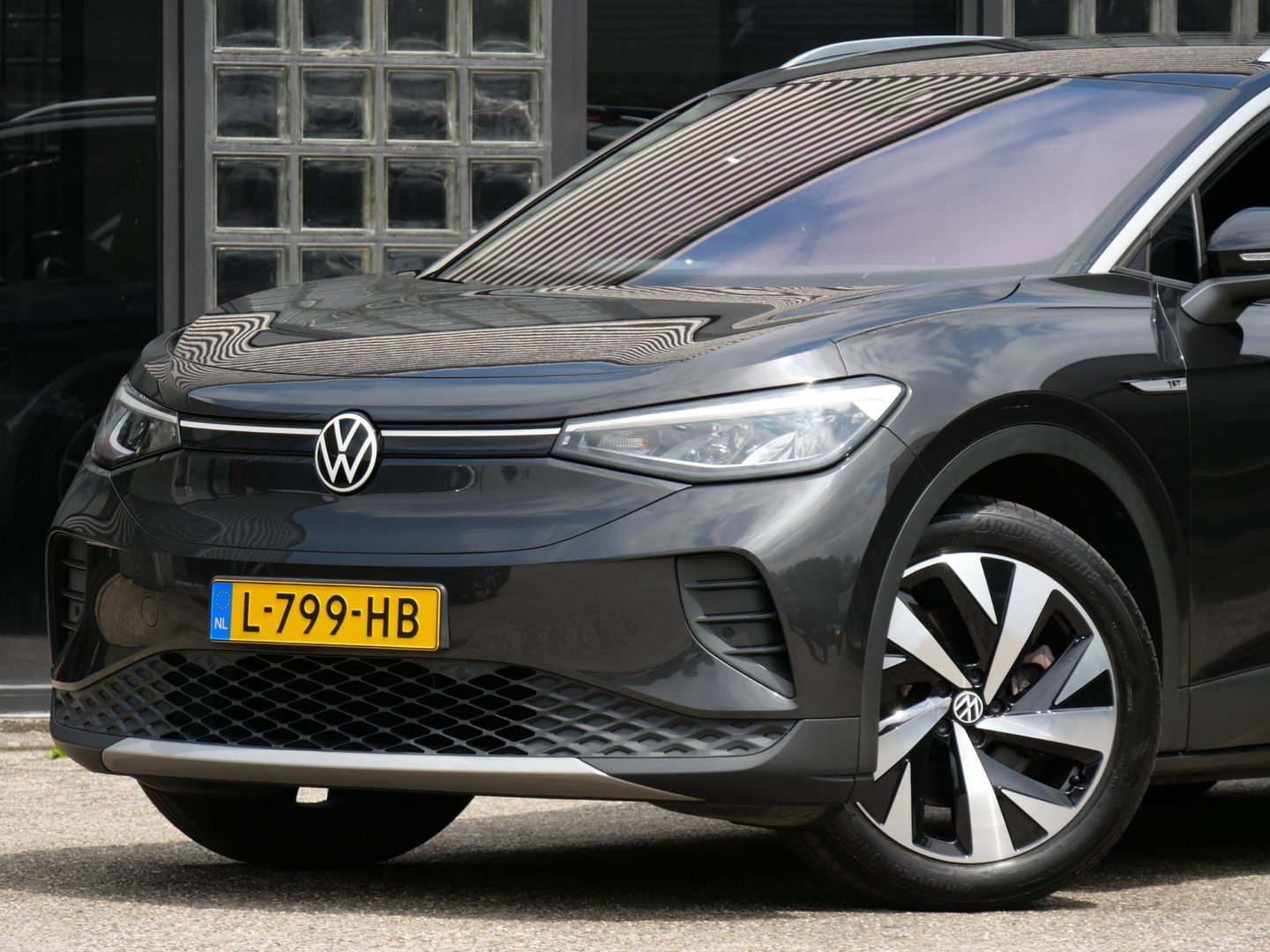 Volkswagen ID.4 77kWh 1ST/ CAMERA/ TREKHAAK/ 20INCH VELGEN/ LUXE INTERIEUR