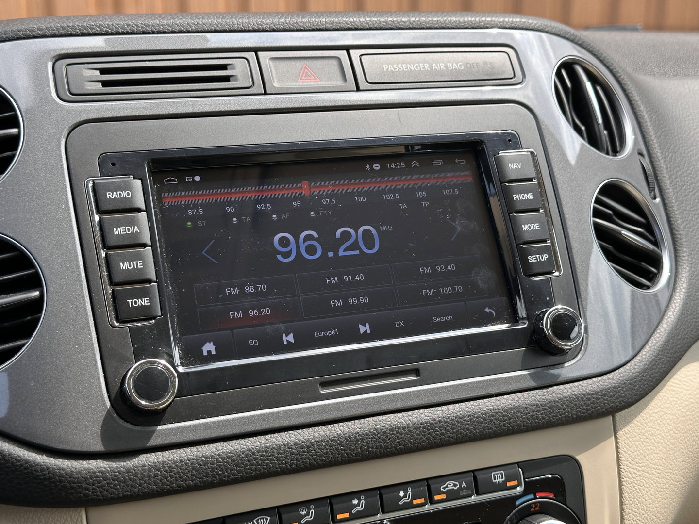 Volkswagen Tiguan 1.4 TSI Sport&Style | Airconditioning | Parkeersensoren | Trekhaak | Stop&GO | Bluetooth | Lederen Bekleding |