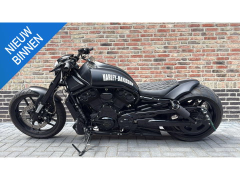 Harley Davidson VRSCF V Rod Muscle 300 Band Airride Akrapovic Full Blackout  Night Rod Custom